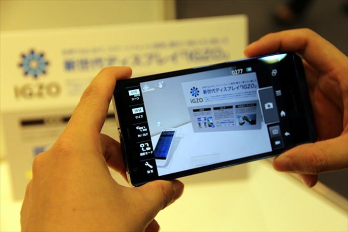 AQUOS PHONE ZETA SH-02E