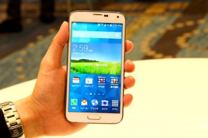 ウルトラ省電力モード搭載で電池長持ち、au「GALAXY S5 SCL23」スマホ