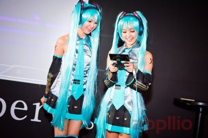 【東京ゲームショウ2016】コンパニオン写真ギャラリー1：Xperia風呂と初音ミク