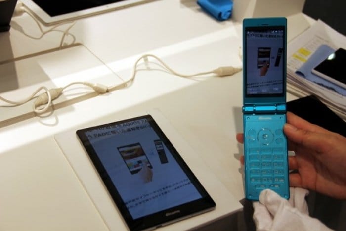 ケータイとの2台持ちでも快適なタブレット、ドコモ「AQUOS PAD SH-05G