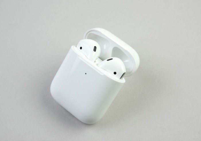 airpods 1/2 世代ワイヤレス Bluetooth イヤホンシェル Amazon.co.jp: Apple AirPods(第2世代) : Electronics