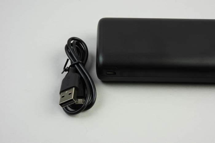 Anker PowerCore 20000 Redux　モバイルバッテリー