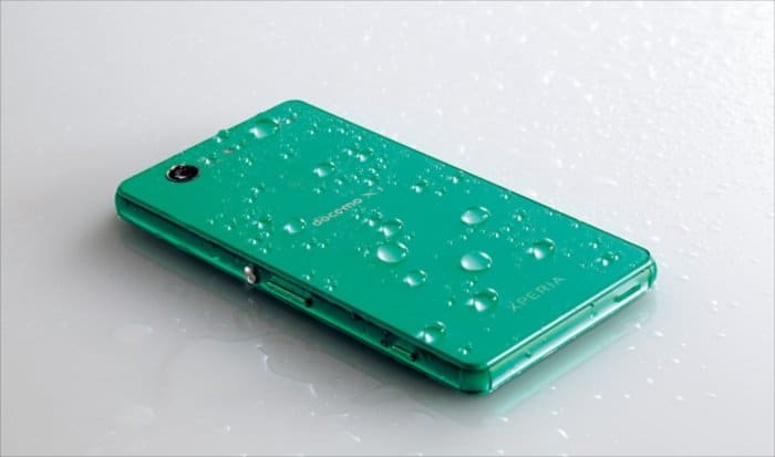 4.6インチでもZ3同等のハイエンド、ドコモ「Xperia Z3 Compact SO-02G