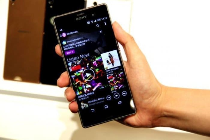 持ちやすくて美しいデザイン、ドコモ「Xperia Z3 SO-01G」スマホ