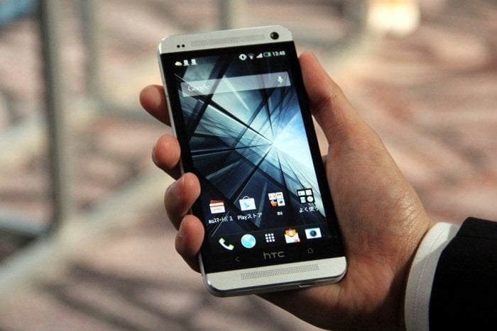 HTC J One HTL22