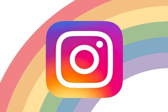 Instagram、プライドウィーク限定でレインボーハッシュタグが出現  ストーリーリングも虹色に