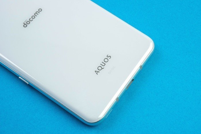 ❶ AQUOS R3★128G ホワイト AQUOS R3」レビュー、シャープ独自のIGZOディスプレイで勝負する