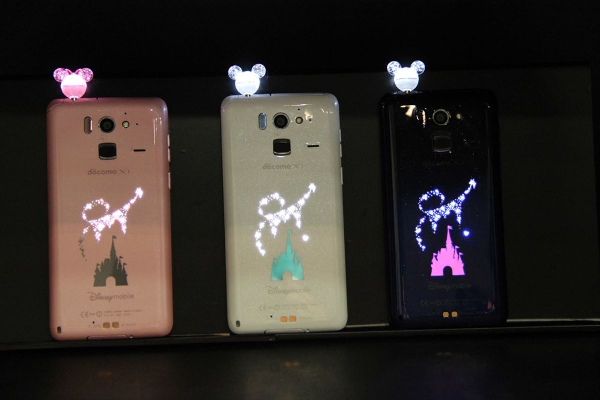 ドコモ「Disney mobile on docomo F-07E」スマホレビュー・スペック 