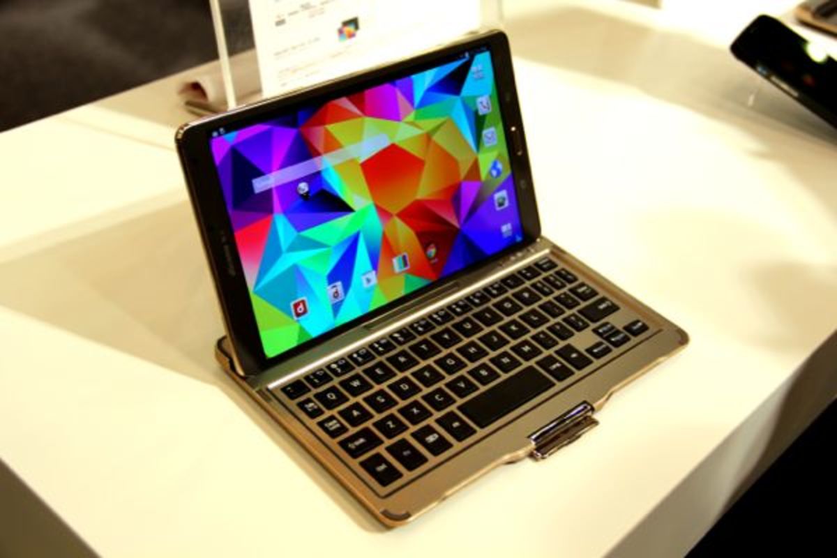 Bluetoothキーボードを搭載、ドコモ「GALAXY Tab S 8.4 SC-03G 