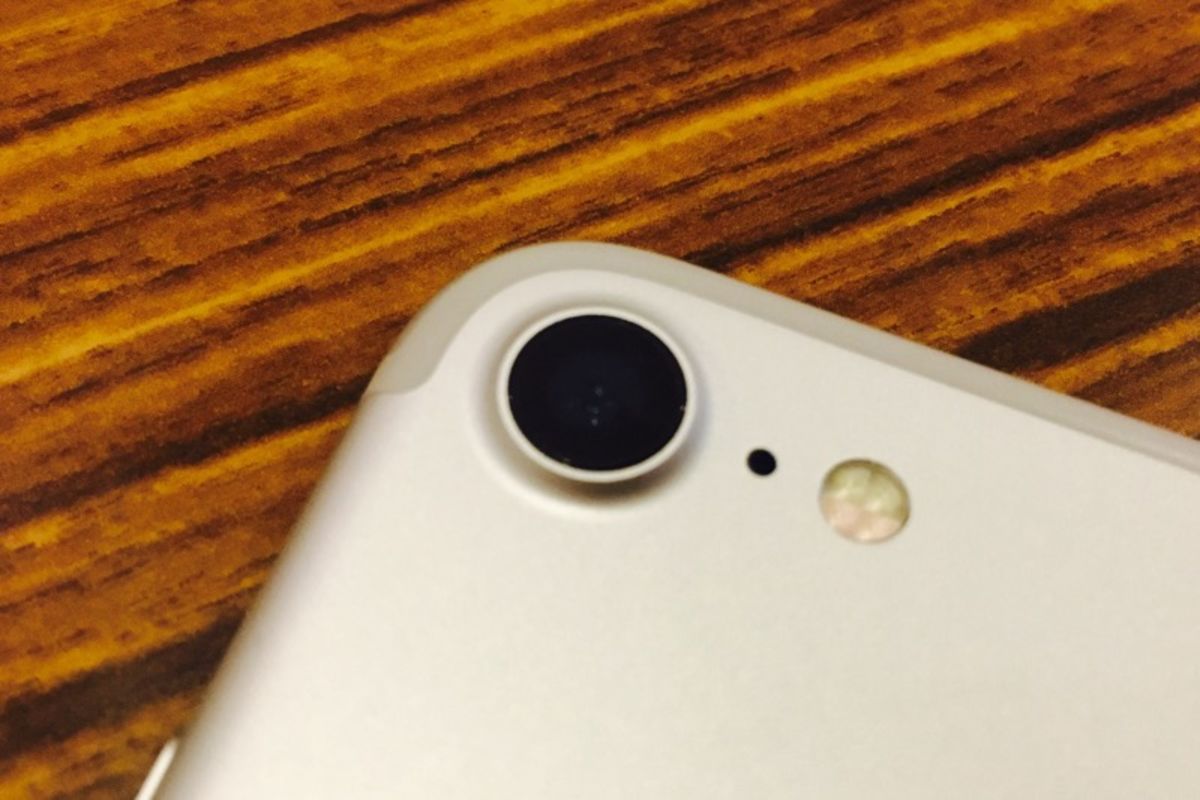 iOS 10】完全に無音、iPhoneカメラのシャッター音とスクショ音を消す裏 