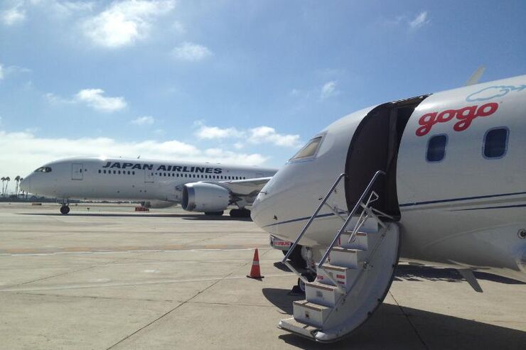 JAL、国内線で初の機内Wi-Fiサービスを2014年夏に導入