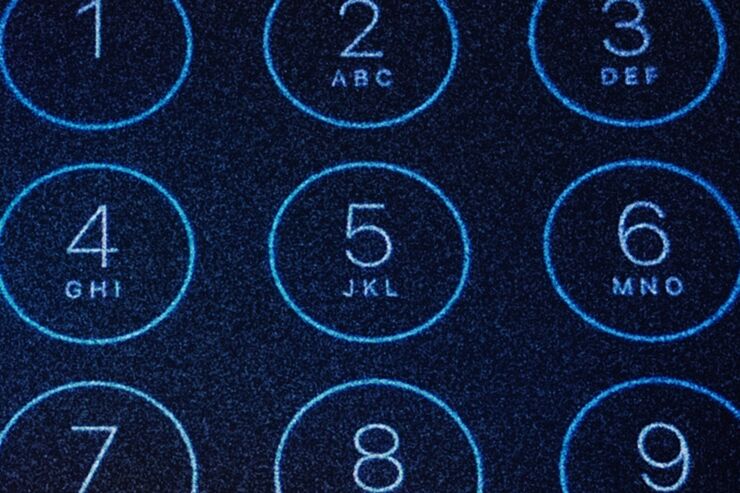iPhoneでパスコード入力を連続して失敗した時にデータを消去する機能の設定方法