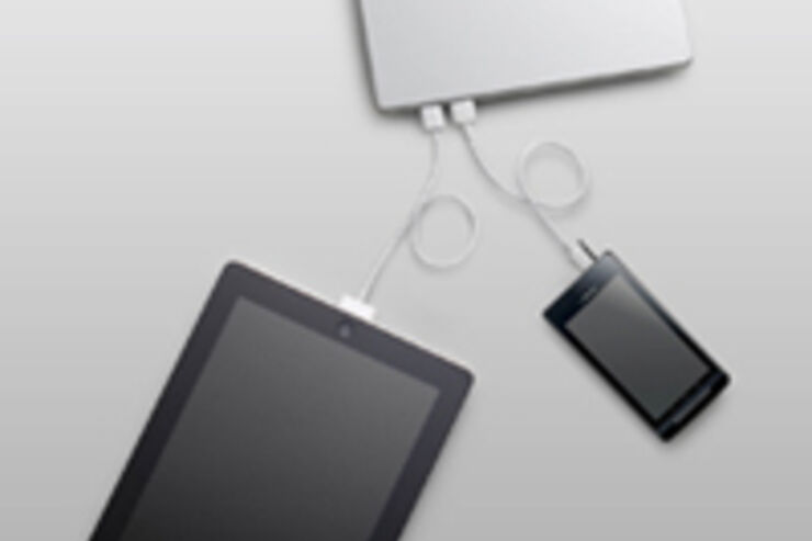 スマホのフル充電が4回まで可能な「USBモバイル電源」が登場、容量は10260mAh