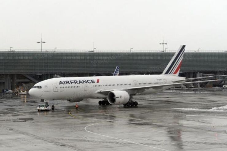 欧州でも航空機の全飛行段階での電子デバイス使用を解禁へ
