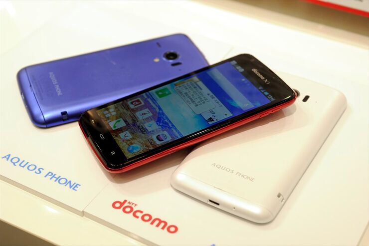 ドコモ「AQUOS PHONE ZETA SH-06E」が5月24日より発売予定、事前予約は5月16日から