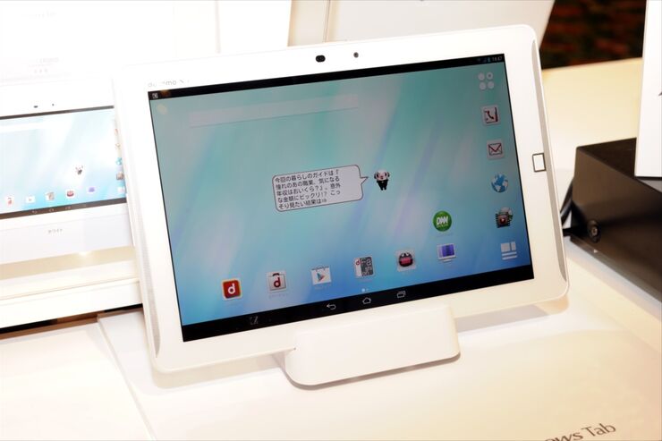 防水・軽量・大容量バッテリーでフルセグも、ドコモ「ARROWS Tab F-02F」タブレットレビュー・スペック一覧