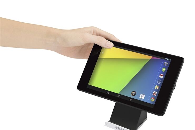 ASUS、Nexus 7対応のワイヤレス充電スタンドなどを発売