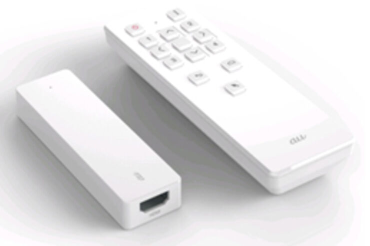 auがAndroid4.0搭載の小型STB「Smart TV Stick」を発表、2月中旬以降に提供開始