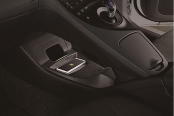 デンソー、国内初となるスマートフォン向け車載用ワイヤレス充電器を4月1日発売