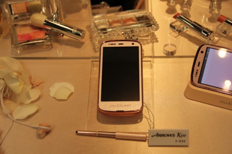 診断結果：おすすめスマホは「ARROWS Kiss F-03E」