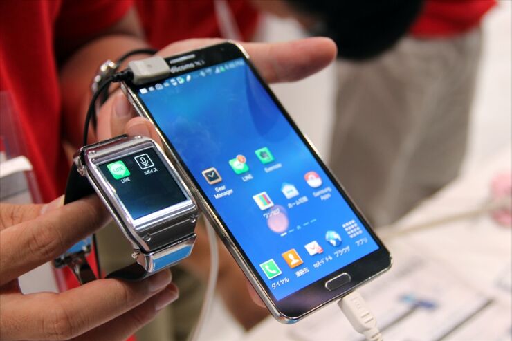 【動画】想像以上にいろいろできるスマートウォッチ「GALAXY Gear」、10月中の発売が濃厚 #CEATEC