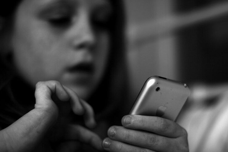 子どものiPhoneでApple IDを使う場合の3つの対処法　Apple・SoftBank・au・ドコモに聞く