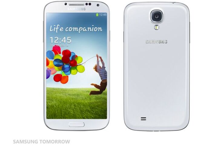 Samsung「GALAXY S 4」と「GALAXY S III α SC-03E」を比較、「8コアCPU」搭載でコンパクト化を実現