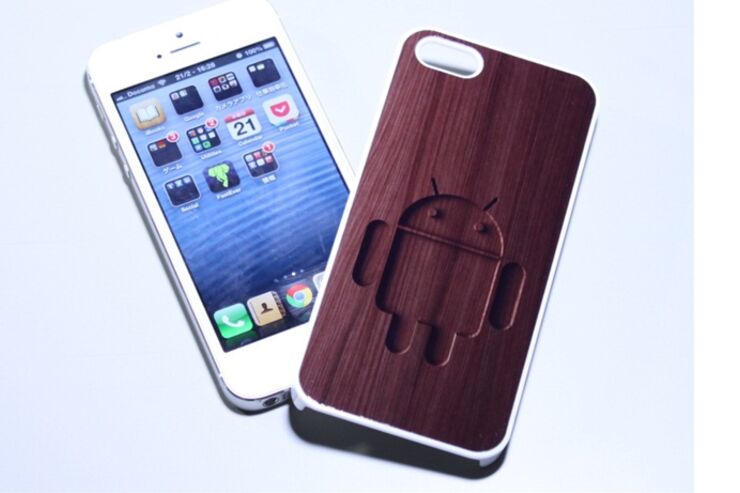 iPhoneとドロイドくんが合体するスマホケースが発売