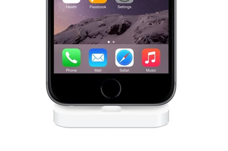 Apple、純正のiPhone向けLightningドックを発売　iPhone 5から6/6 Plusに対応