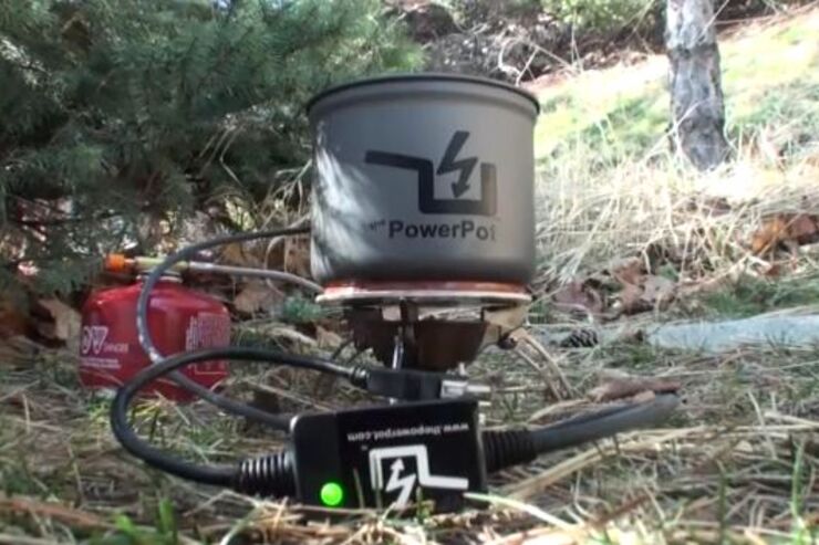 お湯を沸かしてスマホを充電できる鍋「POWER POT」、アウトドアや緊急時にも活躍
