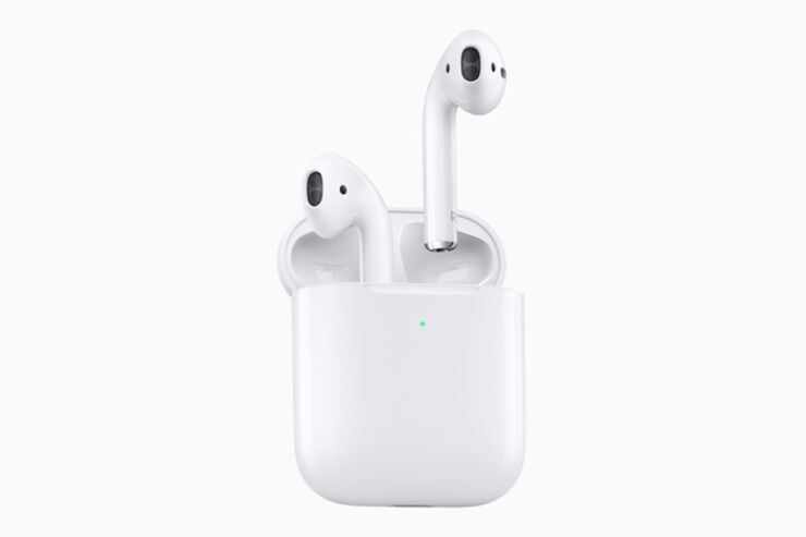 アップル、新型「AirPods」を発表　ワイヤレス充電用ケースも登場