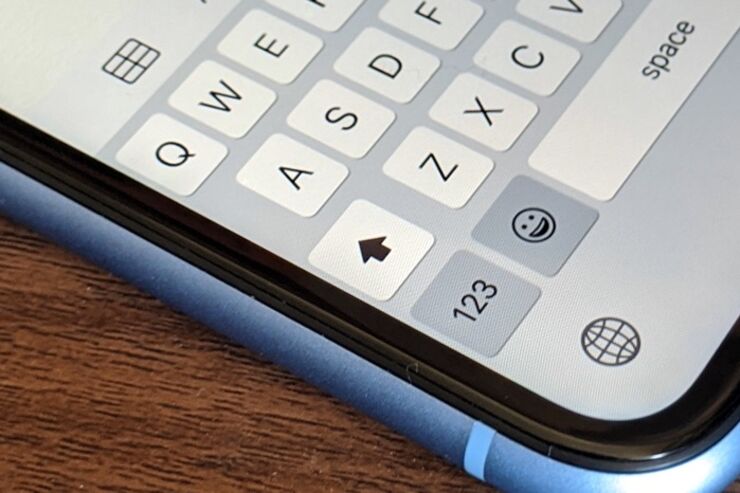 iPhoneでアルファベット（英語）を大文字のまま固定して連続入力する3つのテクニック