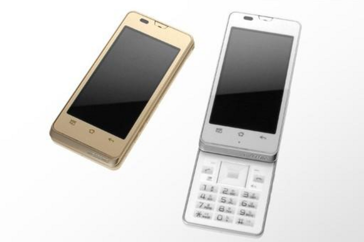ドコモ「AQUOS PHONE slider SH-02D」がアップデートで不具合改善