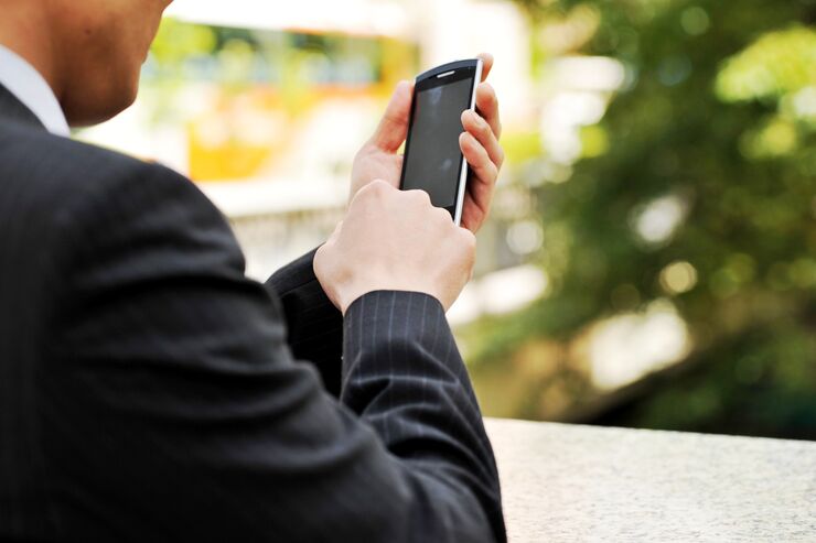 キャリア各社、契約前のスマホお試し導入や無料解約期間を延長へ