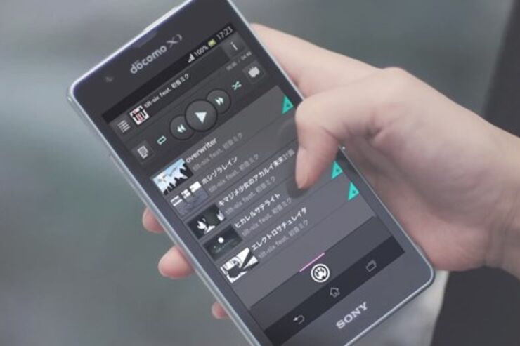「初音ミク Xperia」の実機動画が公開、8月9日から先行展示開始