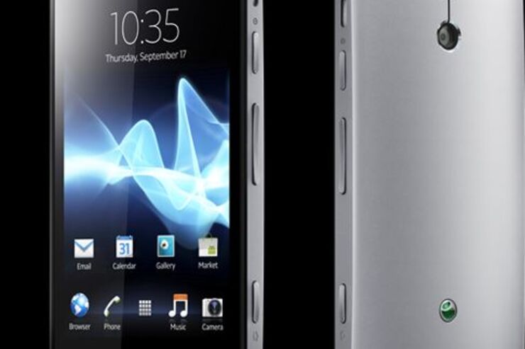 Sony、Xperia P（Nypon）を発表