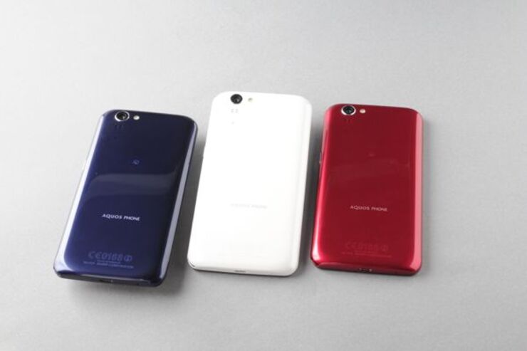 ディスプレイ性能がさらに進化、ドコモ「AQUOS PHONE ZETA SH-01F」スマホレビュー・スペック一覧