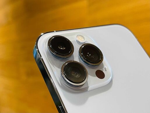 iOS 15ベータ3にiPhone 13 Pro / Pro Maxでの「オートマクロ」のオン／オフ設定が搭載