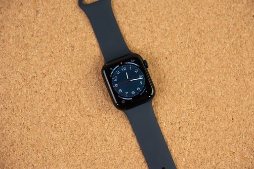 低価格で大人気のApple Watch SEレビュー
