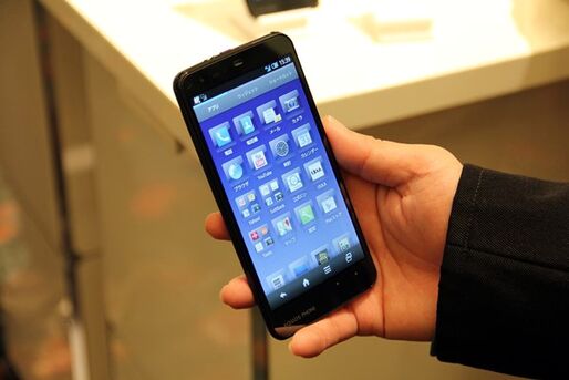 AQUOS PHONE Xx 206SH：レビュー・スペック一覧