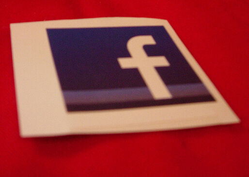 Facebook、消える投稿をテスト中