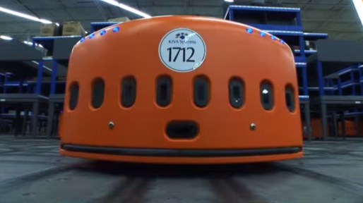 Amazon、スゴすぎる倉庫ロボットを1万台稼働へ