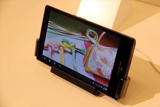 au「AQUOS PAD SHT21」と「G'zOne TYPE-L CAL21」がアップデートで不具合改善