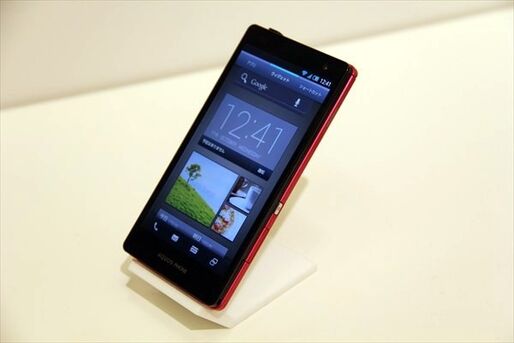 au「AQUOS PHONE SERIE SHL21」がアップデート、SMSを受信できなくなる不具合の改善など