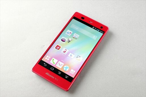 省電力WhiteMagicディスプレイと最大級バッテリー搭載、ドコモ「ARROWS NX F-01F」スマホレビュー・スペック一覧