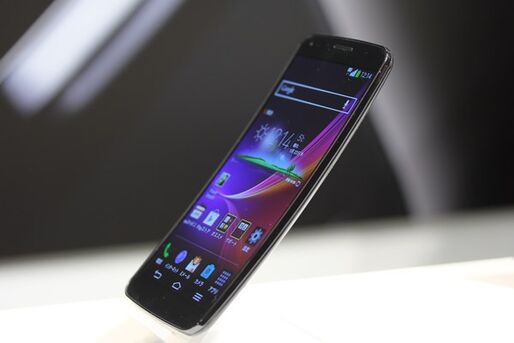 auが2014年春モデルを発表、「Xperia Z Ultra」や「G Flex」など全5機種