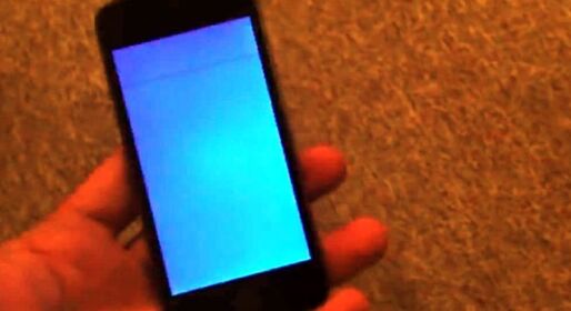 iPhone 5sにブルースクリーン発生後リブートする不具合、iWorkが原因か