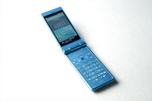 ドコモ「AQUOSケータイ SH-06G」が6月26日発売、LINEやフルブラウザが使えるAndroid搭載ガラホ