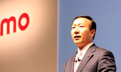 ドコモ、iPhone 5Sが発表される来週に加藤社長がアメリカ出張か？ nanoSIM大量発注の情報も