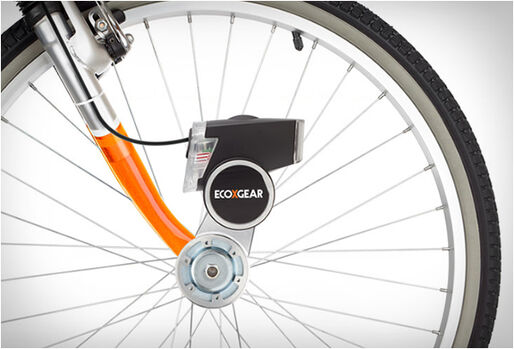 自転車のペダルをこいでスマホを充電でき、ライトやGPSとしても使える「ECOXPOWER」が登場